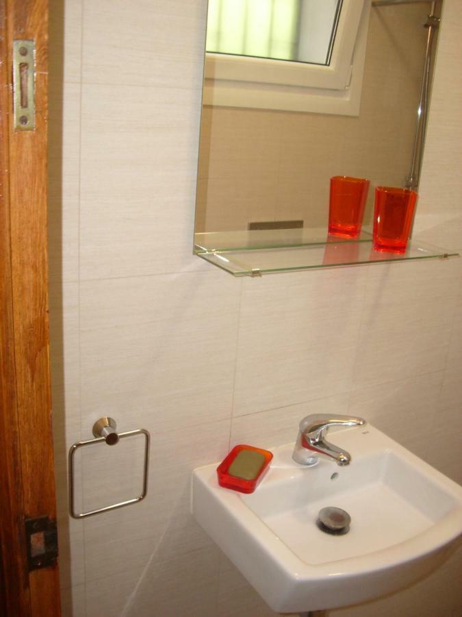 Habitación en Tamariu Exterior foto